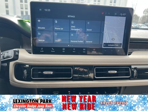 Used 2021 Lincoln Nautilus Reserve image 18