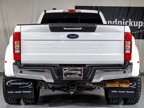 Used 2020 Ford F350 Lariat w/ Lariat Value Package image 9