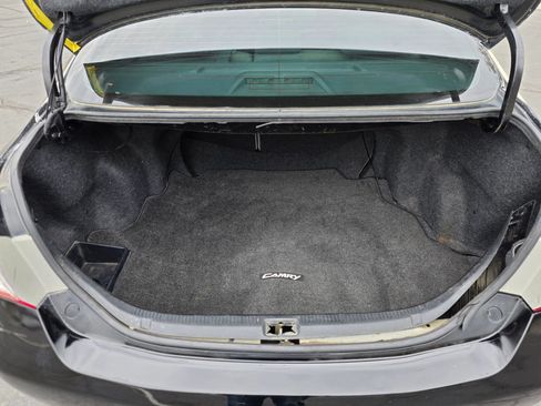 Used 2010 Toyota Camry LE FWD image 10