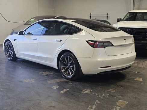 Used 2021 Tesla Model 3 Standard Range Plus RWD image 2