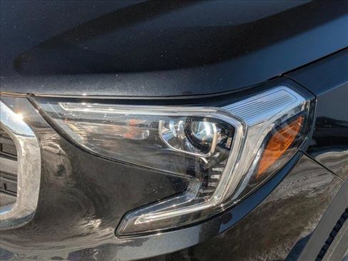 Used 2018 GMC Terrain SLE w/ Driver Convenience Package image 9