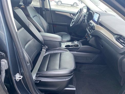 Used 2022 Ford Escape SEL image 25
