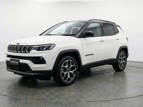 Used 2025 Jeep Compass Limited AWD/4WD image 3