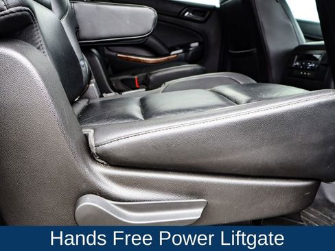 Used 2018 Chevrolet Suburban Premier image 18