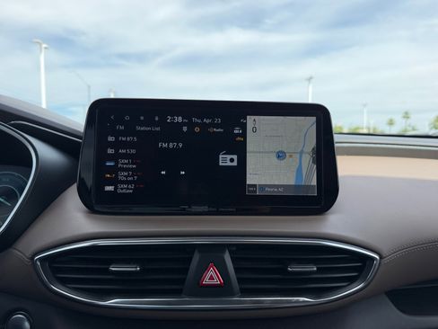 Used 2021 Hyundai Santa Fe Limited AWD/4WD image 12