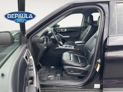 Used 2021 Ford Explorer XLT w/ Equipment Group 202A AWD/4WD image 11