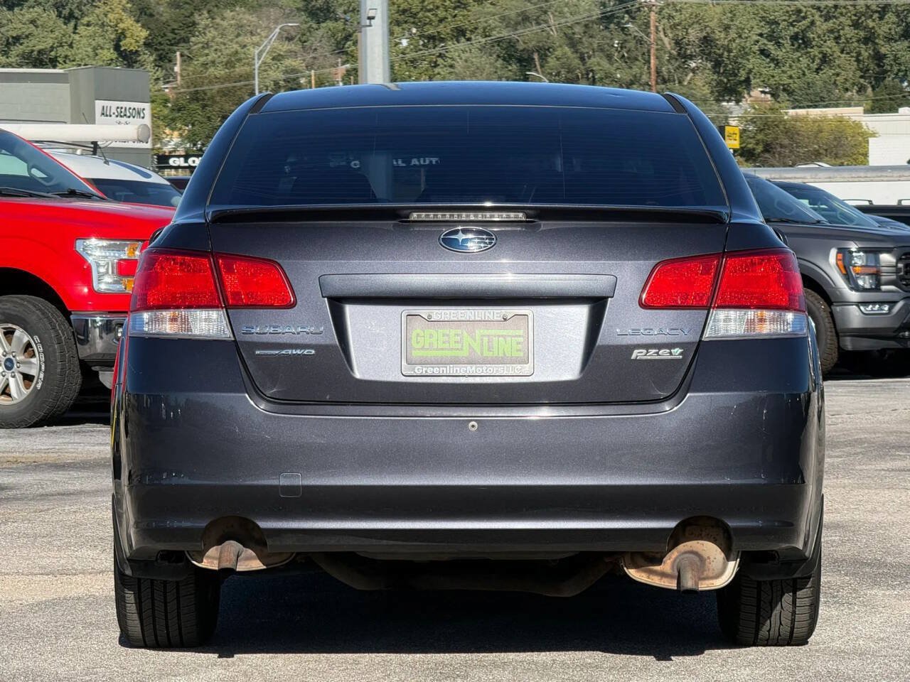 Used 2013 Subaru Legacy 2.5i Premium w/ All-Weather Pkg AWD/4WD image 4