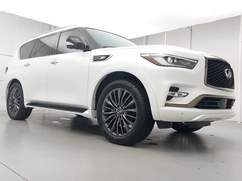 Used 2023 INFINITI QX80 Premium Select w/ Cargo Package RWD image 9