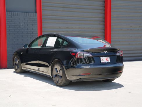 Used 2023 Tesla Model 3 Standard Range RWD image 10
