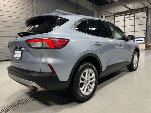 Used 2022 Ford Escape SE w/ Cold Weather Package AWD/4WD image 7