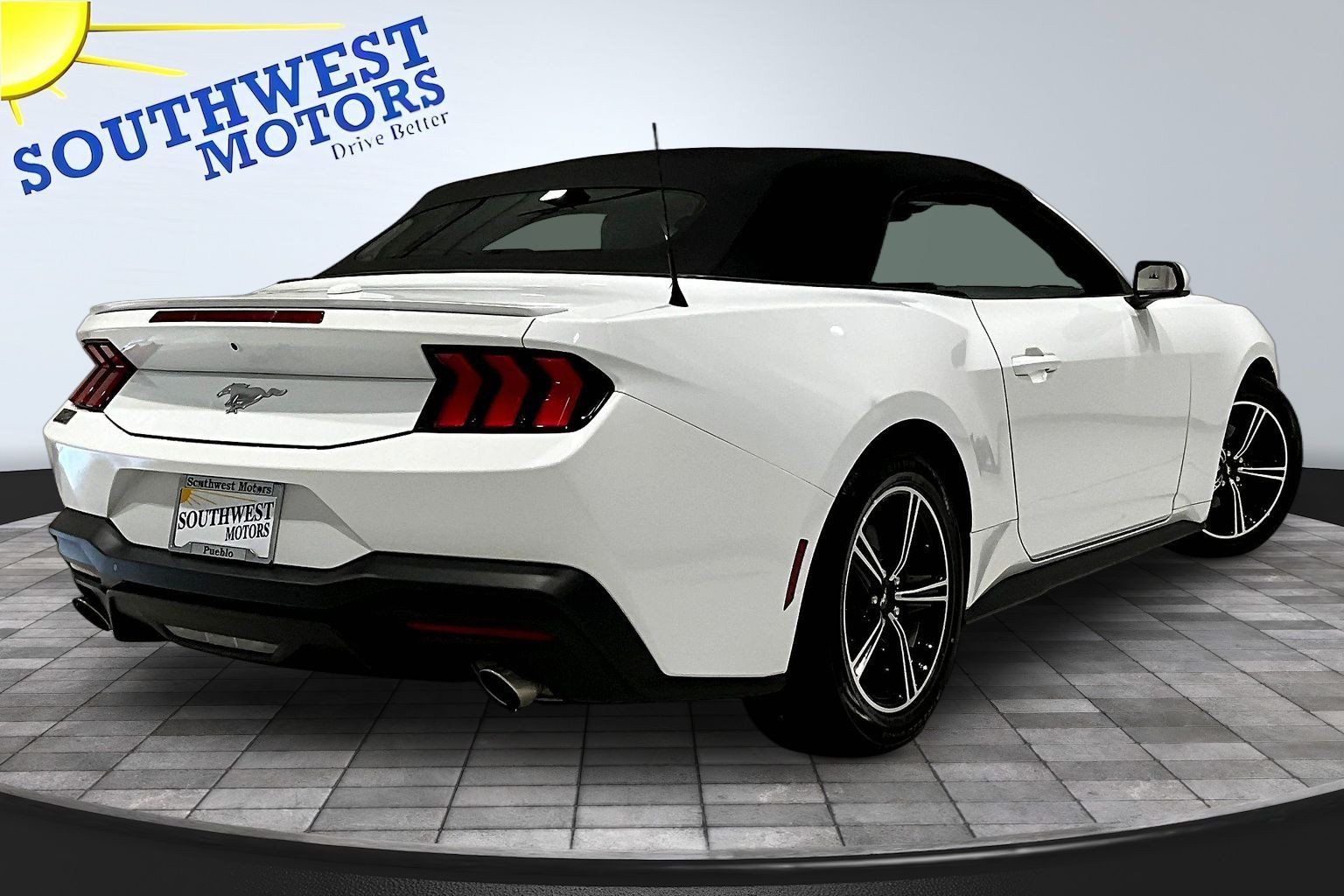 Used 2025 Ford Mustang Premium RWD image 7