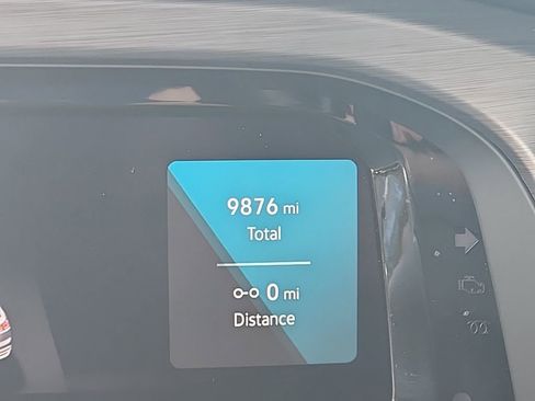 Certified 2025 Volkswagen Atlas Cross Sport SE image 14