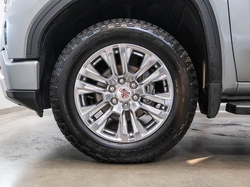 Used 2025 GMC Sierra 1500 Denali w/ Denali Carbonpro Edition AWD/4WD image 12