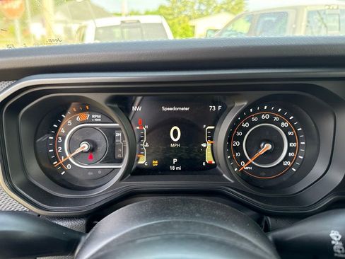 New 2026 Jeep Wrangler Unlimited Rubicon AWD/4WD image 11