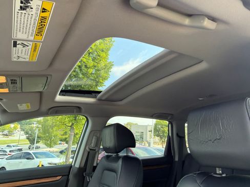 Used 2018 Honda CR-V Touring image 21