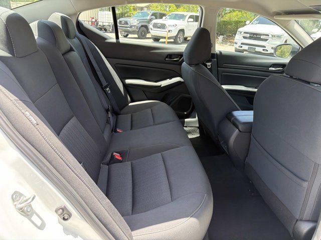 Used 2025 Nissan Altima 2.5 SV FWD image 20