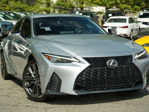 Used 2022 Lexus IS 350 F Sport image 3