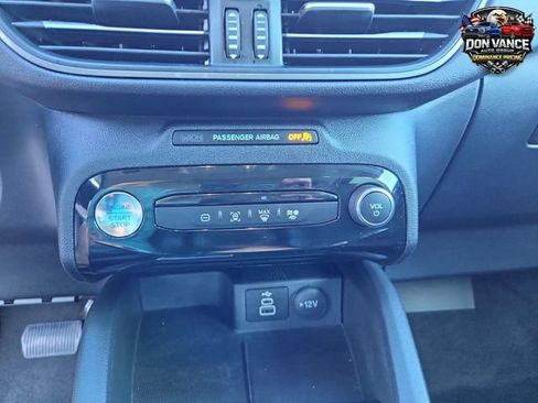 Used 2025 Ford Escape SE FWD image 18