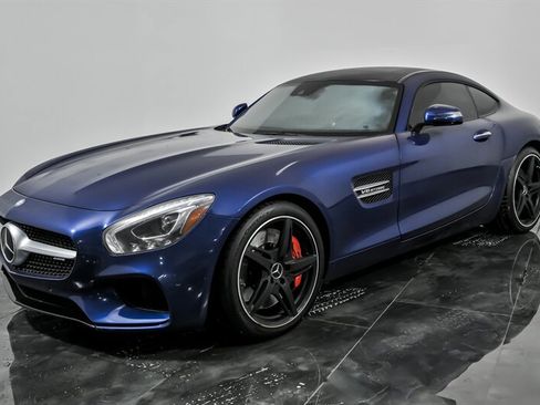 Used 2017 Mercedes-Benz AMG GT S w/ Exclusive Interior Package image 5