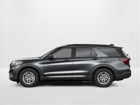 New 2025 Ford Explorer Active w/ Active Comfort Package image 2