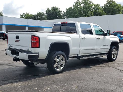 Used 2016 GMC Sierra 2500 Denali w/ Duramax Plus Package AWD/4WD image 4