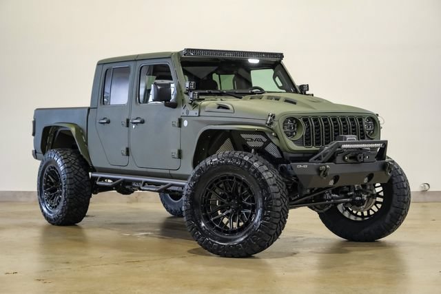Used 2025 Jeep Gladiator Sport AWD/4WD image 28