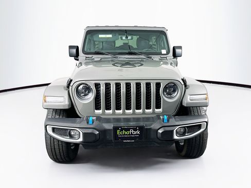 Used 2023 Jeep Wrangler Unlimited Sahara AWD/4WD image 2