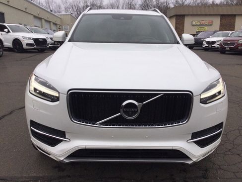 Used 2017 Volvo XC90 T6 Momentum w/ Vision Package image 2