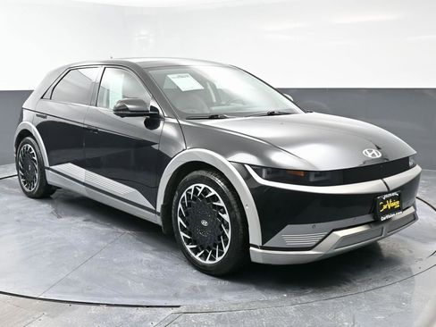 Used 2023 Hyundai Ioniq 5 Limited w/ Cargo Package image 3