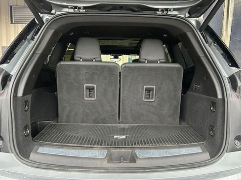 Used 2024 Cadillac XT6 Premium Luxury w/ Technology Package image 24