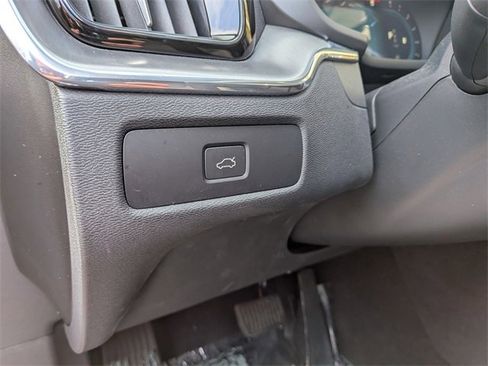 Certified 2023 Volvo XC60 B5 Core w/ Climate Package image 23