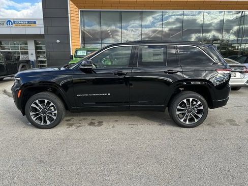 New 2025 Jeep Grand Cherokee Overland image 11