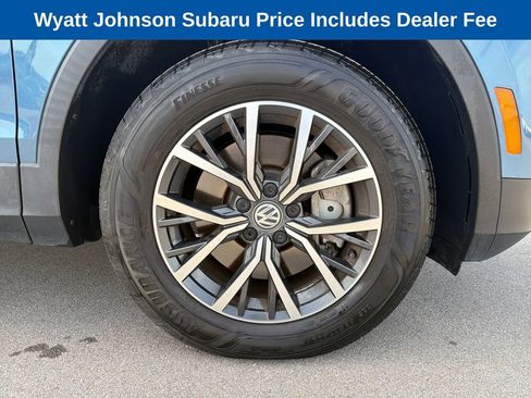 Used 2019 Volkswagen Tiguan SE w/ Panoramic Sunroof Package FWD image 13