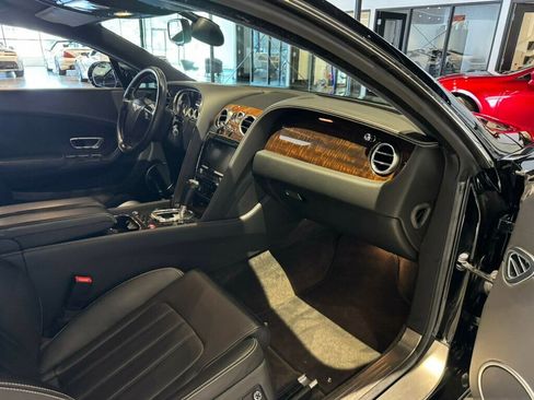 Used 2015 Bentley Continental GT image 21
