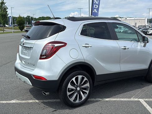 Used 2022 Buick Encore Preferred w/ Safety Package AWD/4WD image 5