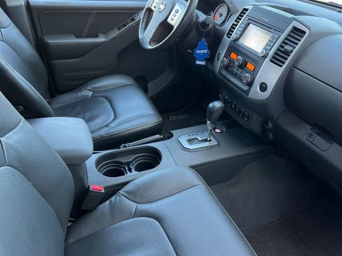 Used 2021 Nissan Frontier PRO-4X w/ Pro-4x Utility Package image 17
