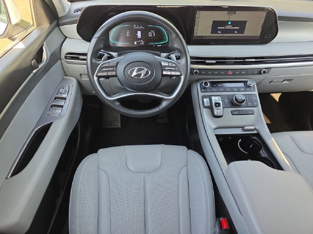 Used 2025 Hyundai Palisade SEL FWD image 13