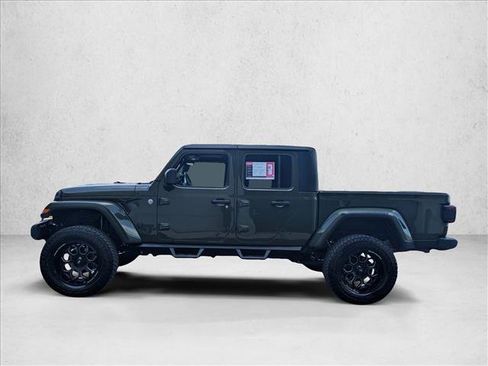 Used 2021 Jeep Gladiator Sport image 8