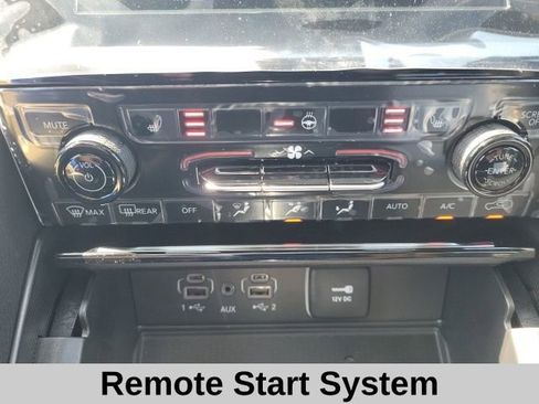 New 2025 Jeep Grand Cherokee L Altitude image 10