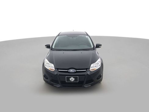 Used 2013 Ford Focus SE FWD image 2