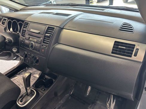 Used 2012 Nissan Versa 1.8 S image 11