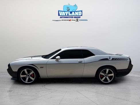 Used 2012 Dodge Challenger SRT8 w/ Premium Sound Group image 2