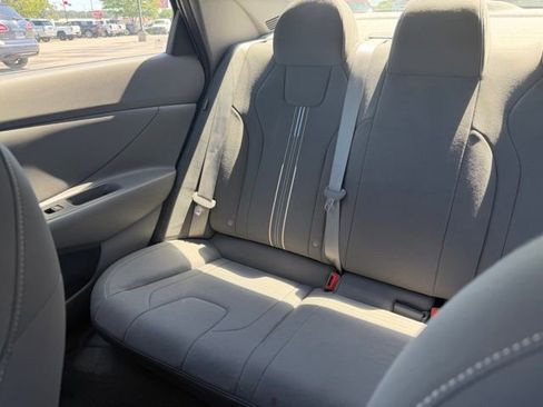 Used 2024 Hyundai Elantra SEL FWD image 22