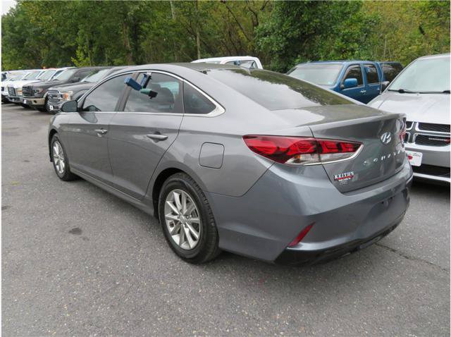 Used 2019 Hyundai Sonata SE FWD image 2