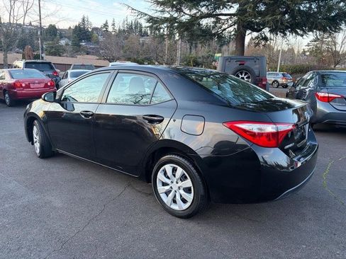 Used 2015 Toyota Corolla LE image 5