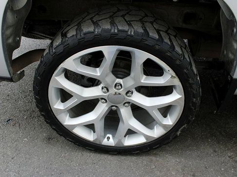 Used 2021 Chevrolet Silverado 1500 RST image 17