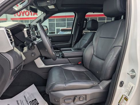 Used 2025 Toyota Tundra Platinum AWD/4WD image 13