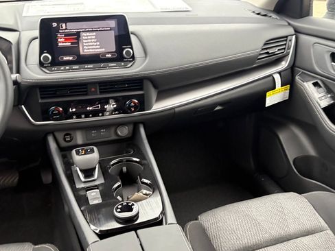 New 2026 Nissan Rogue SV AWD/4WD image 11