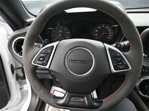 Used 2020 Chevrolet Camaro ZL1 image 21