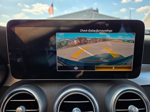 Used 2021 Mercedes-Benz C 300 4MATIC Sedan image 31